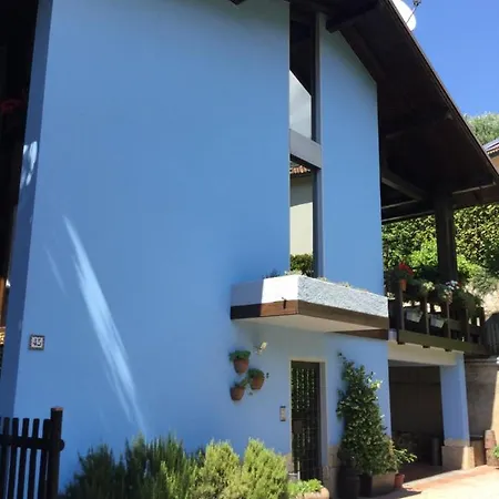 Alojamento de Acomodação e Pequeno-almoço Bnb Trento 4*