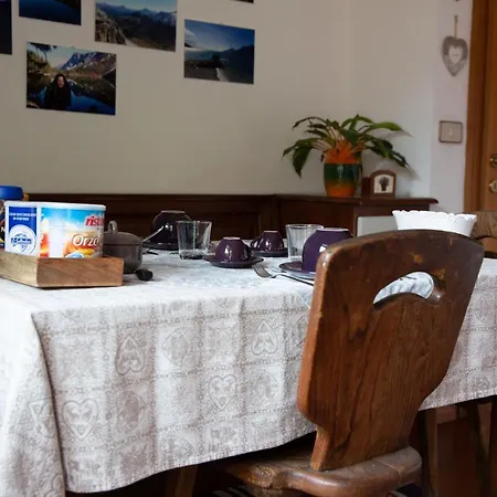 Alojamento de Acomodação e Pequeno-almoço Bnb Trento 4*