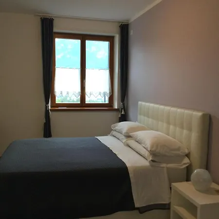 Alojamento de Acomodação e Pequeno-almoço Bnb Trento 4*