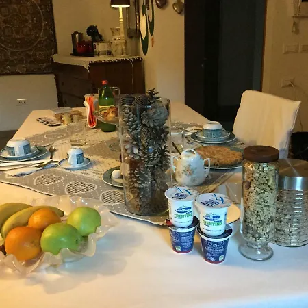 Alojamento de Acomodação e Pequeno-almoço Bnb Trento 4*